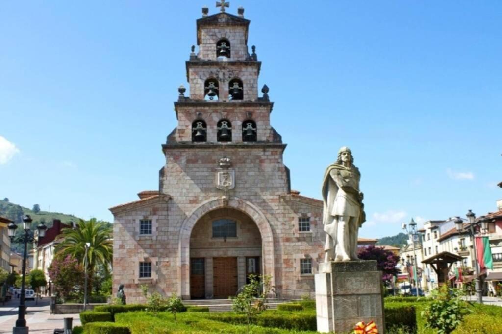 Plaza Central Onís Kültér fotó